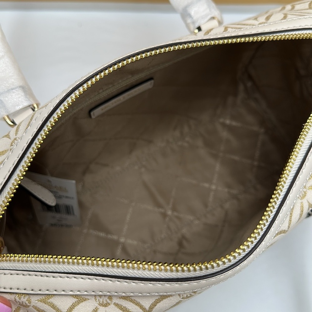 MICHAEL KORS JST TRAVEL MEDIUM DUFFLE SATCHEL SHOULDER CROSSBODY BAG Pale Gold - Picture 13 of 16